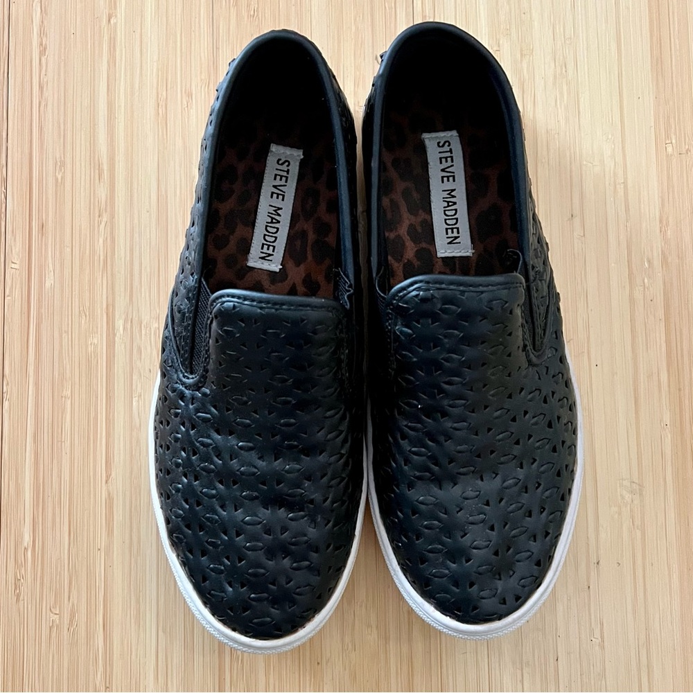 Steve Madden slip-on shoes - 5Y / 7W